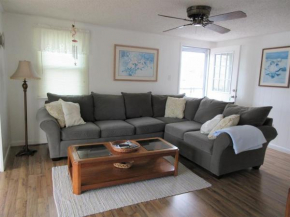 Oceanside 2Nd Floor Duplex With 3 Bedrooms, 1 Bath